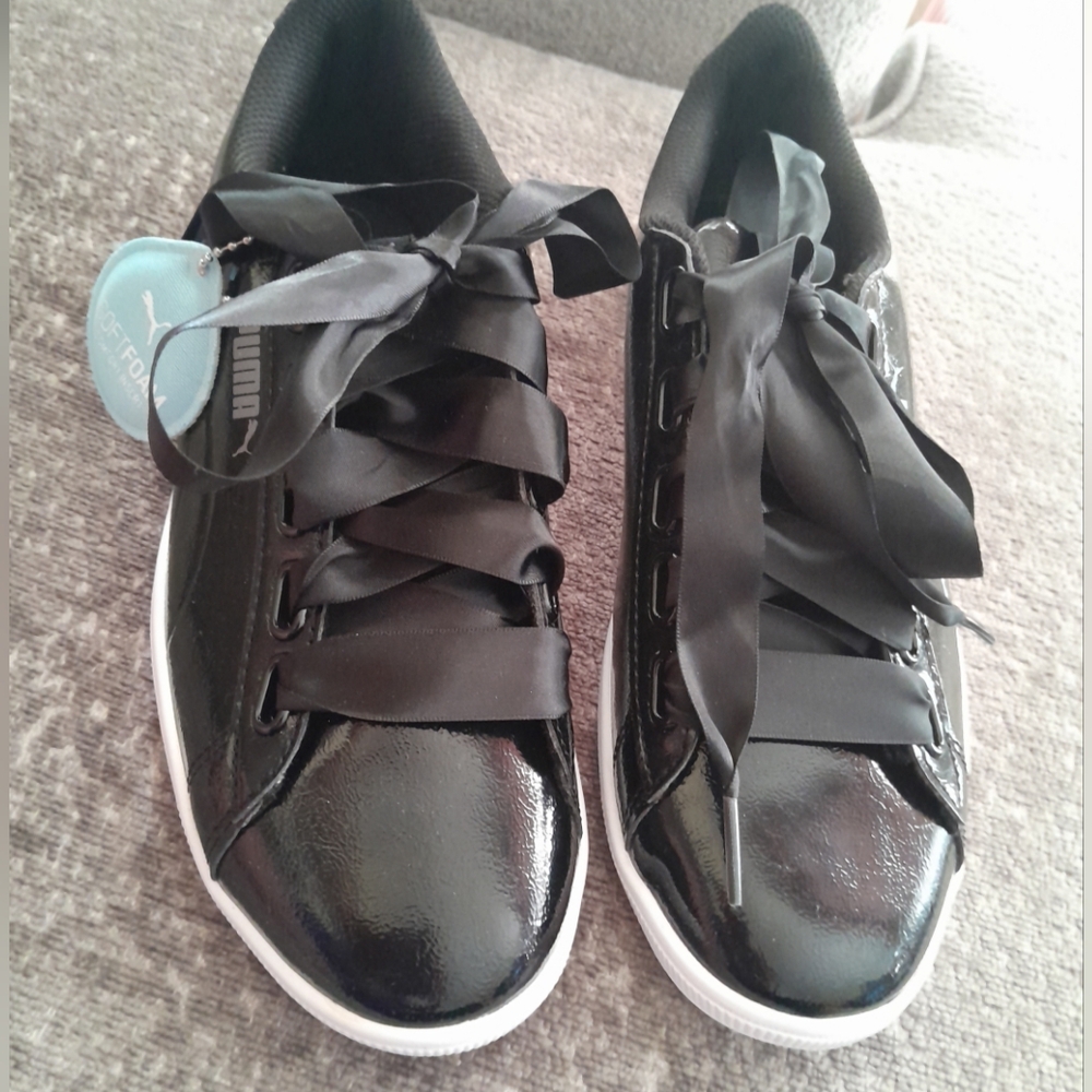 Womens Puma casual sneaker